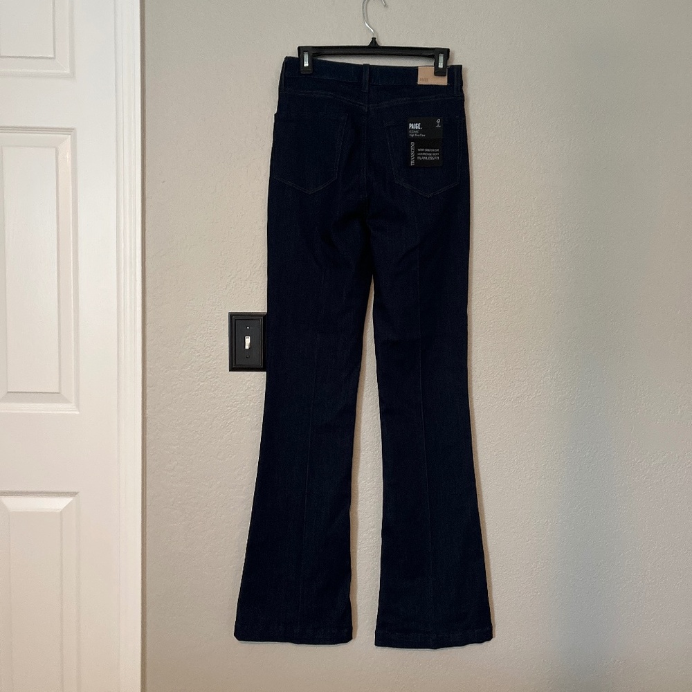 New PAIGE Iconic Flare Jean 28 - Picture 5 of 9